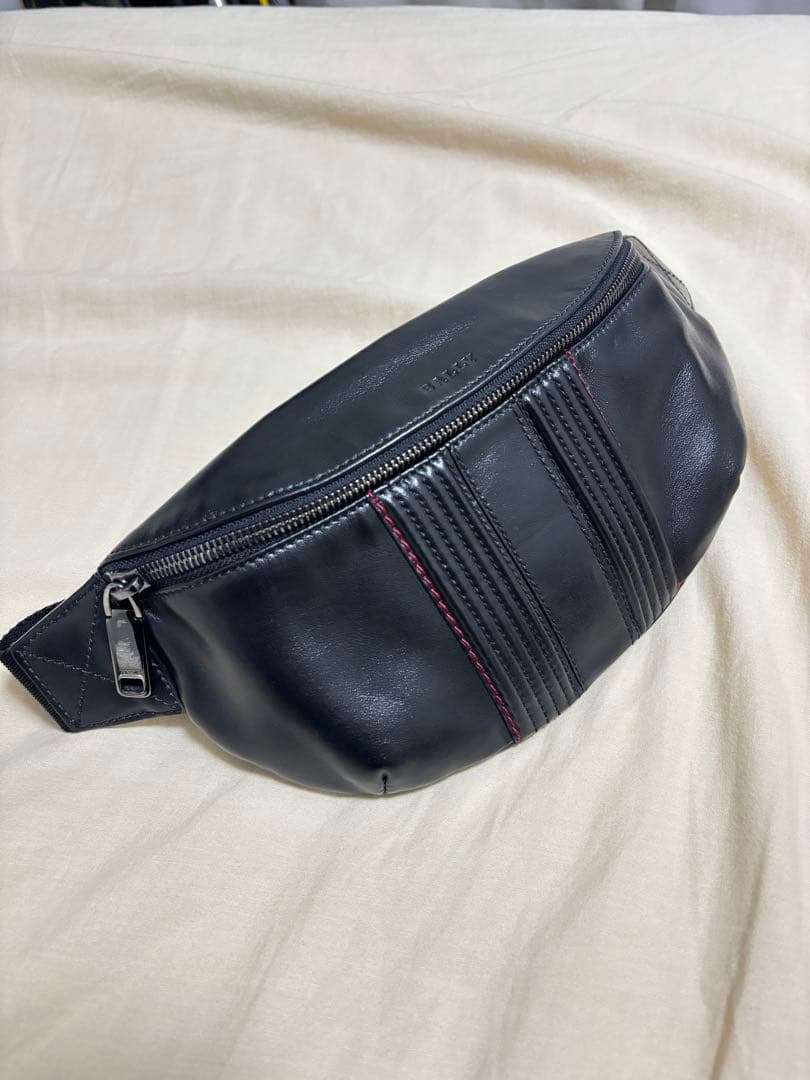 BALLY ボディバッグ ブラック レザー 楽天市場】BALLY バリー スリングバッグ CODE SLING BAG MAS01S VT397
