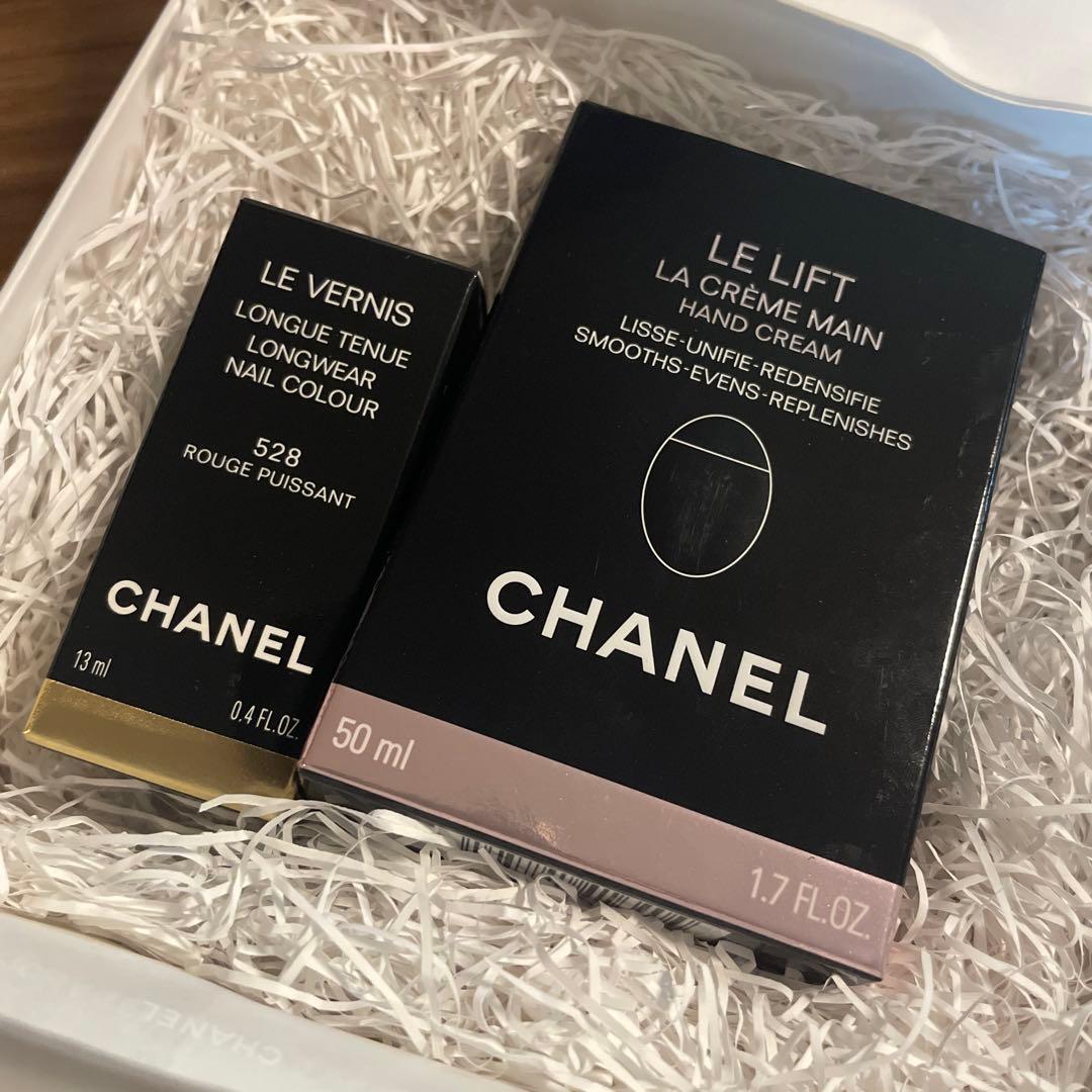 新品　CHANEL ギフトボックス2点セット　ハンドクリーム　ネイルエナメル