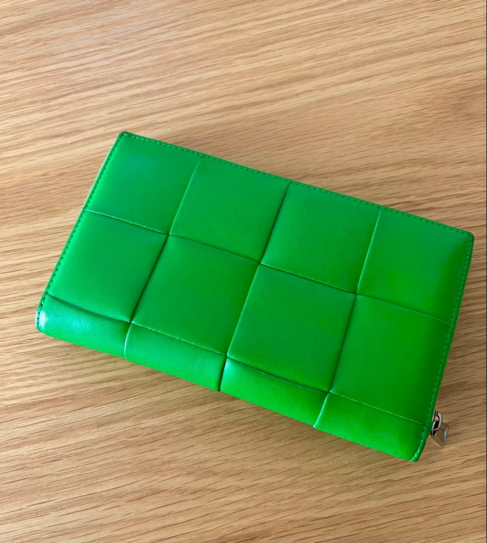 BOTTEGA VENETA カセット ジップアラウンドウォレット　長財布