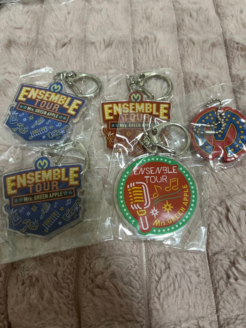 Mrs. GREEN APPLEアンサンブルツアーキーホルダー