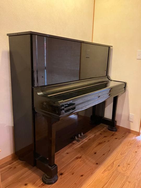 YAMAHA アップライトピアノ　椅子付き YUSシリーズ | 大阪・本町のピアノ専門店「三木楽器 開成館」