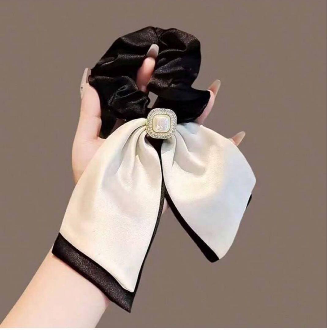 ☆新品☆ リボン シュシュ ラインストーン ヘアゴム ブラック ホワイト