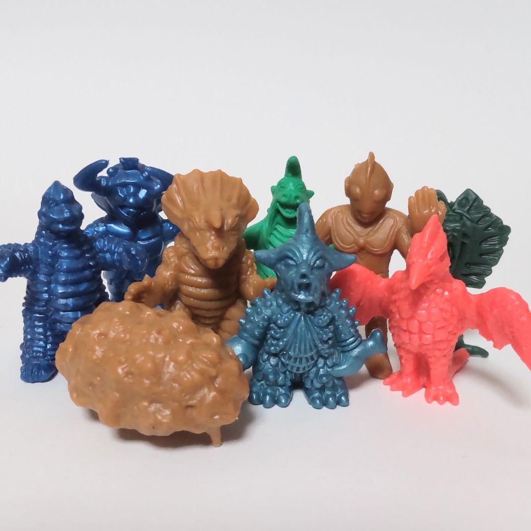 ネクサスさん用★コレ327-8　ウルトラマン怪獣消しゴム　バラバ　メタリック　他