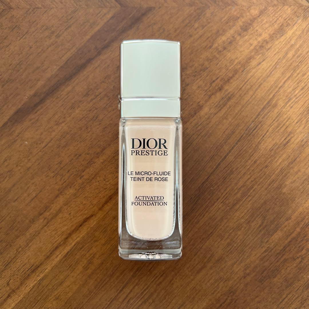 Dior プレステージ　ルマイクロフルイドタン 0.5N 30ml