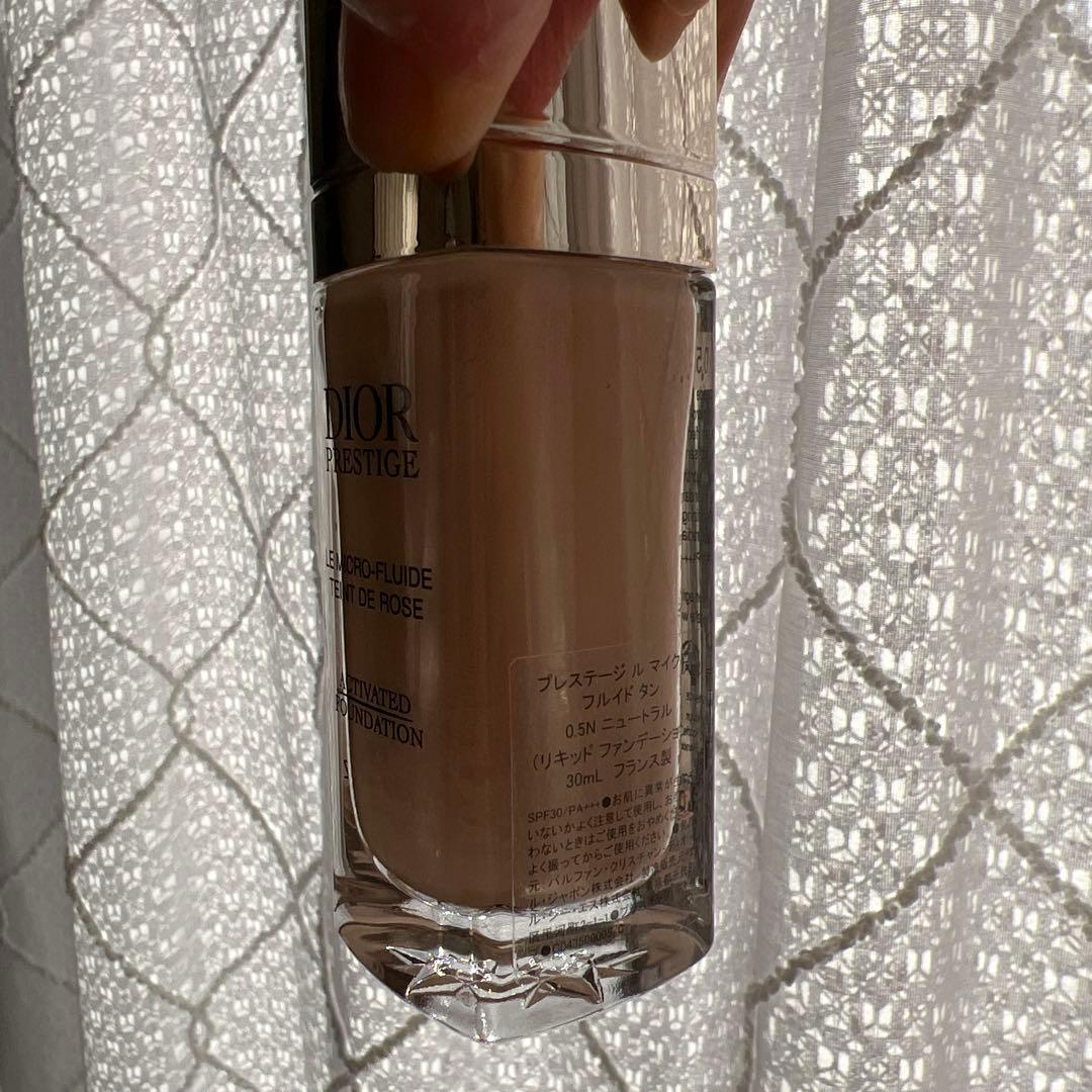 Dior プレステージ　ルマイクロフルイドタン 0.5N 30ml