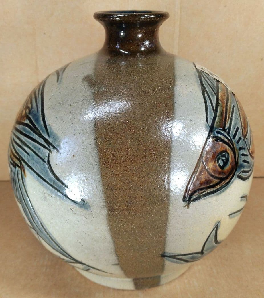 本物保証】金城次郎 窓絵丸壷(海老魚紋）共箱 栞 人間国宝 極美品 壷屋