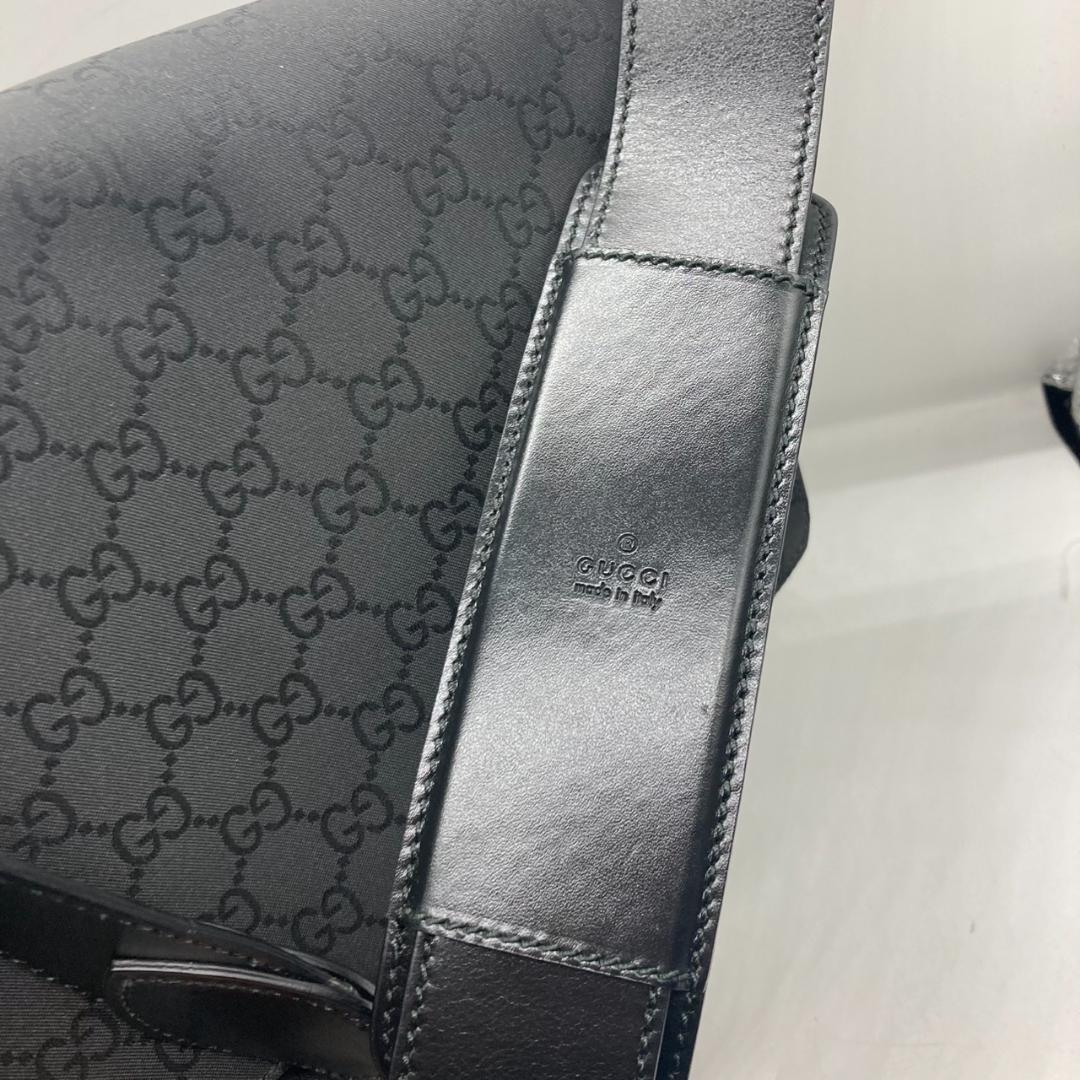 ▽GUCCI ナイロン メッセンジャーバッグ ブラック 272351
