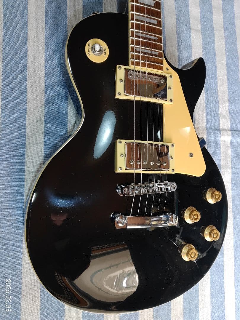 K・GarageのレスポールタイプセットネックのLost Pearlモデル美品