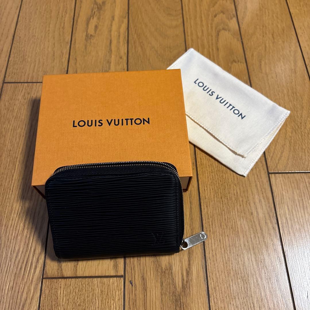 LOUIS VUITTON エピ　ブラック　ジッピーパース　ルイヴィトン