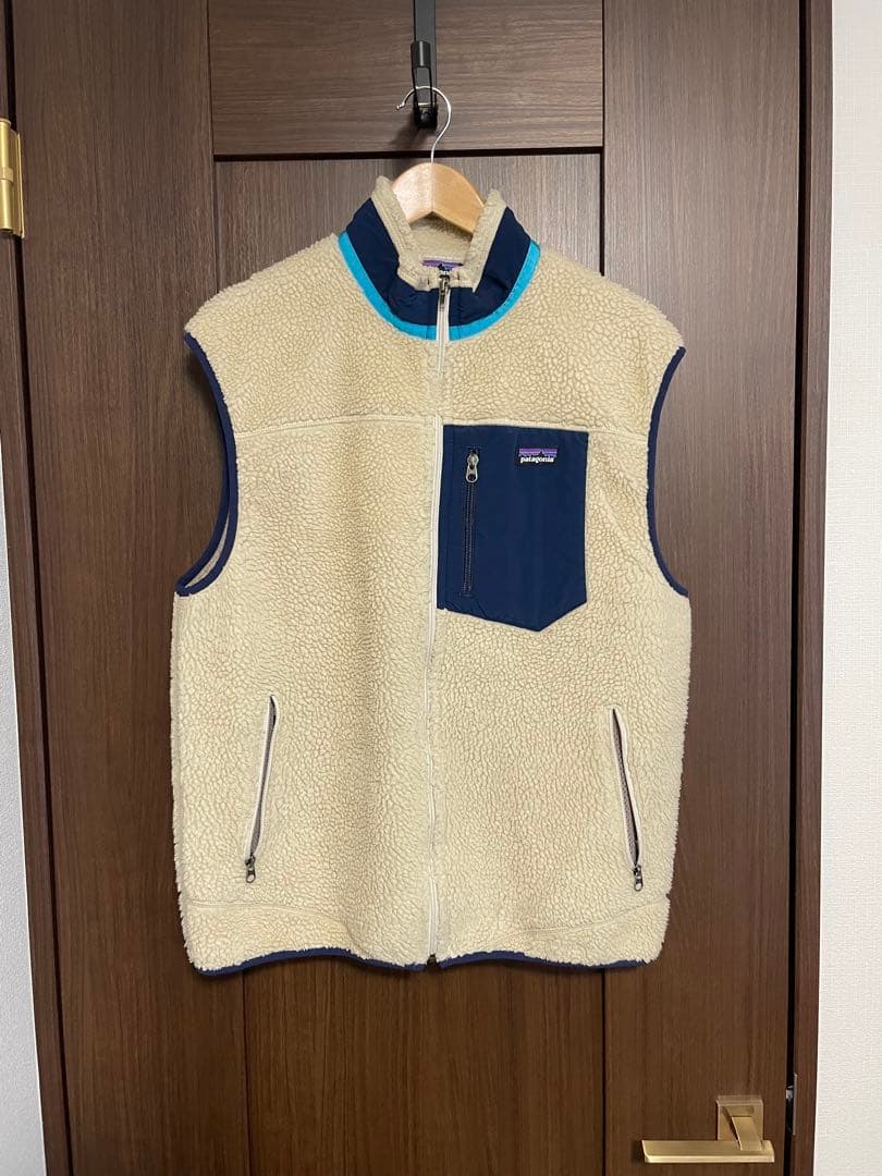 patagonia フリース ベスト M クリーム/ネイビー - メルカリ