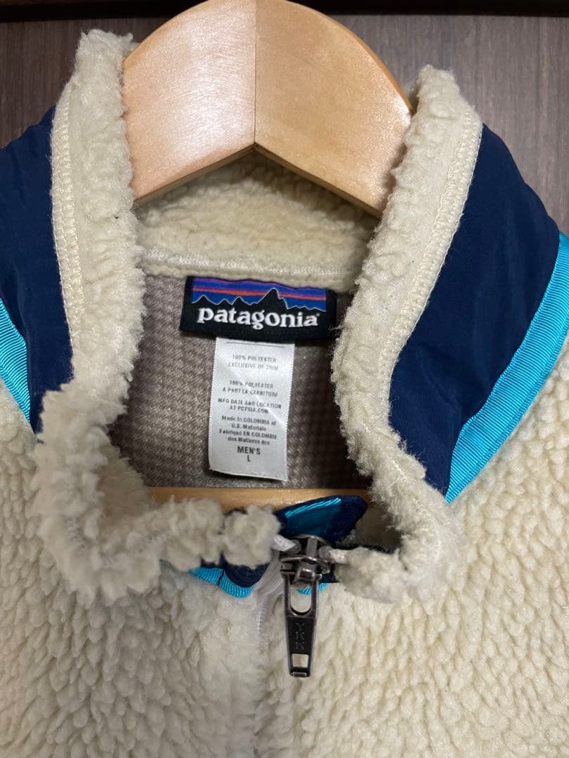 patagonia フリース ベスト M クリーム/ネイビー - メルカリ
