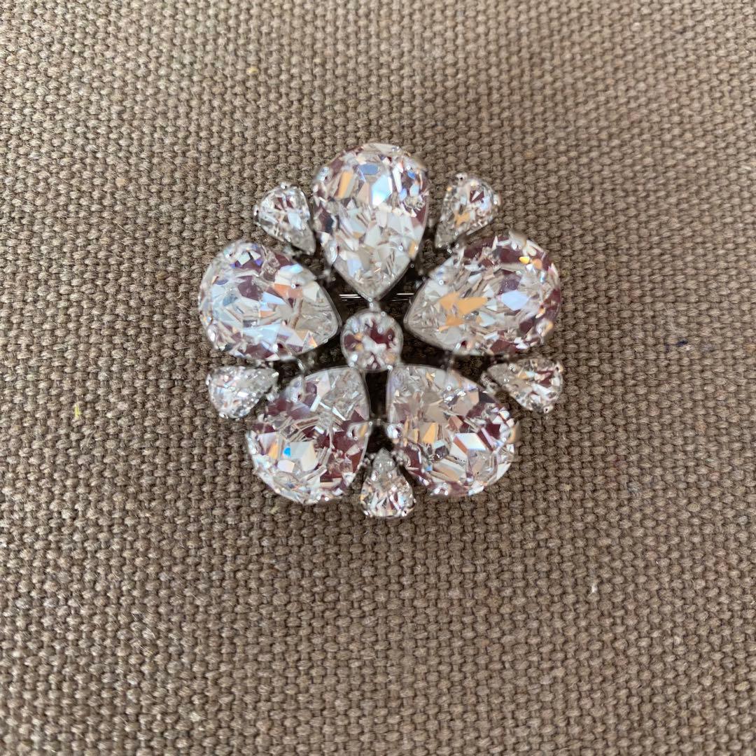 Rene ルネ 花型 ブローチ レディース