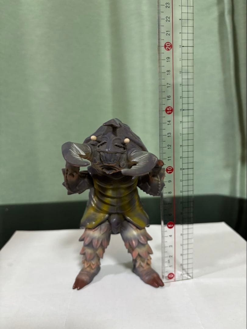 ウルトラマンシリーズ　磁力怪獣アントラー　ソフビ人形