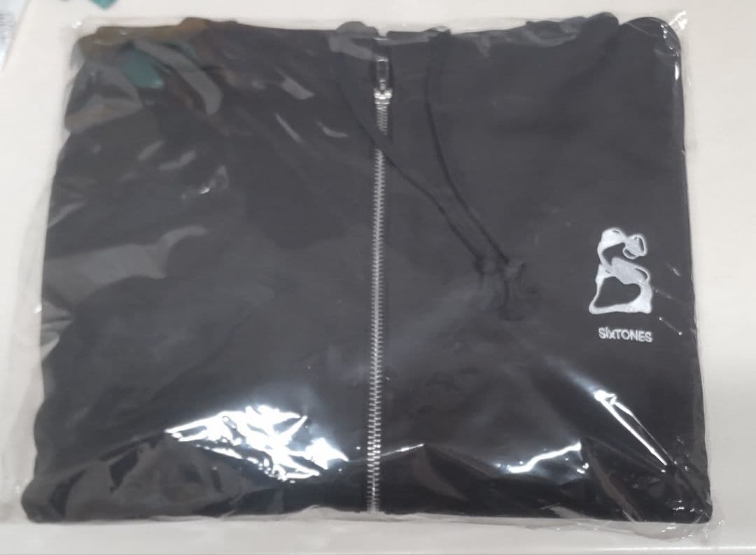 MILESixTONES SixTONES パーカー 2026 - メルカリ