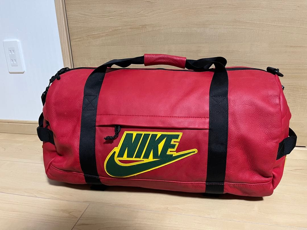 supreme シュプリーム Nike leather duffle bag Supreme Nike Leather Duffle Bag (FW19) - $360