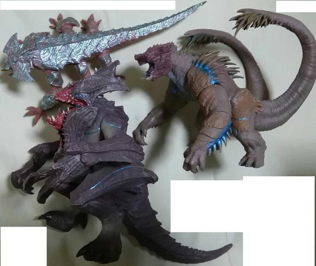 パシフィック・リム ソフビ魂 フィギュア ３個セット　箱なし　本体のみ Amazon.co.jp: TAMASHII NATIONS ソフビ魂 パシフィック・リム