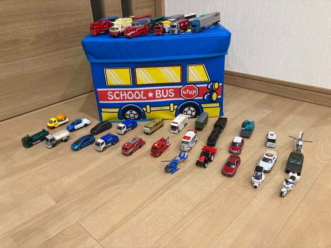 トミカセット スクールバス収納付き ミニカーショップ ケンボックス ドリームトミカスヌーピー スクール