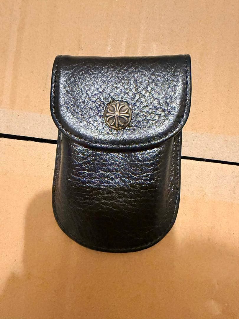 ブラック レザー コンチョ付き ミニポーチ 小物入れ