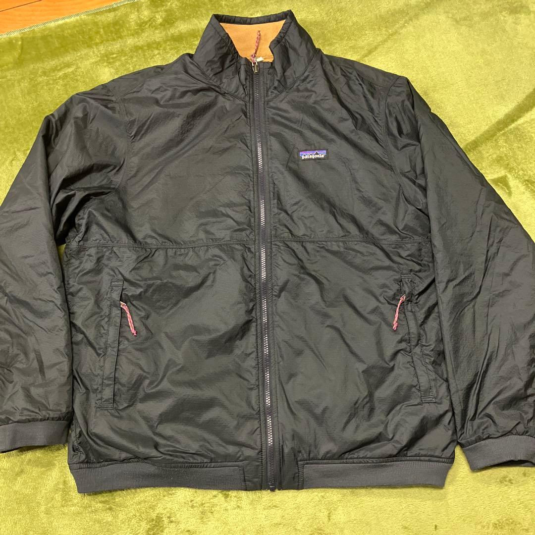 Patagonia ブラック×キャメル リバーシブルナイロンジャケット
