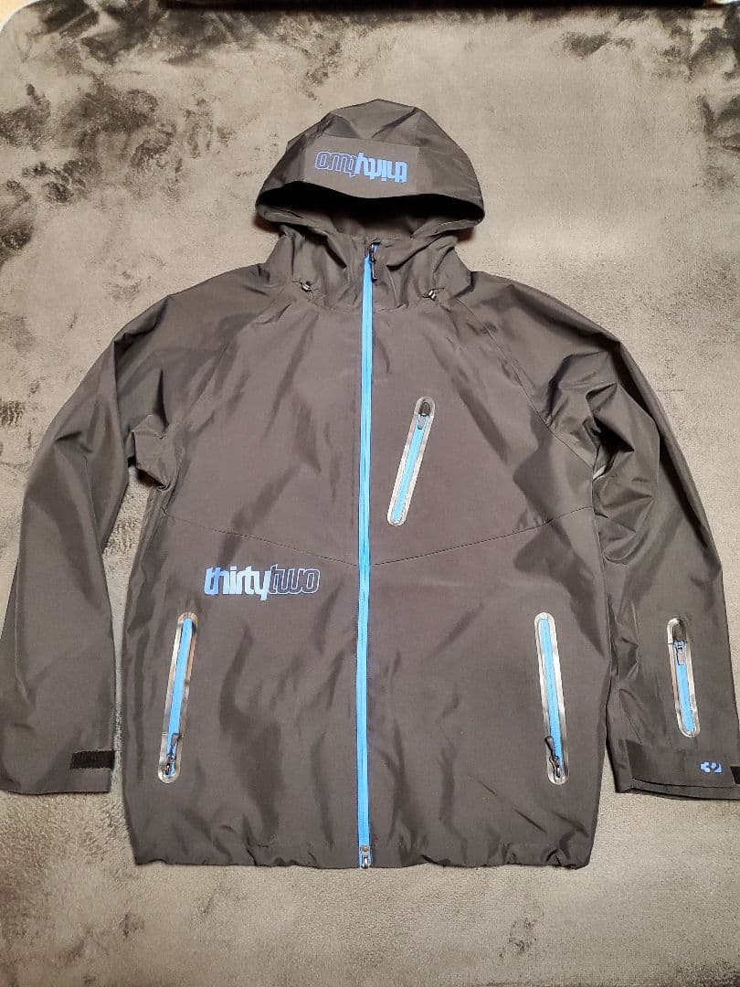thirtytwo スノーボードジャケットXLサイズ　擦れがあります