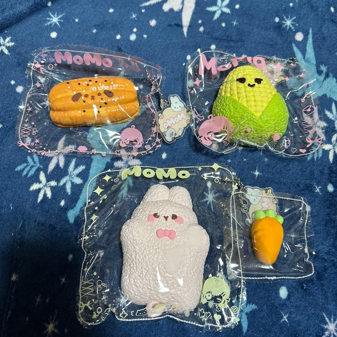 Momo スクイーズ まとめ売り 9個セット！② - メルカリ
