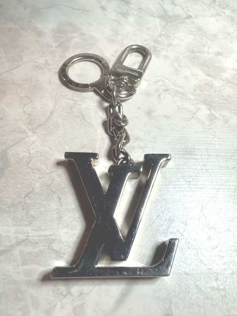 R*M様 Louis Vuitton シルバー キーホルダー