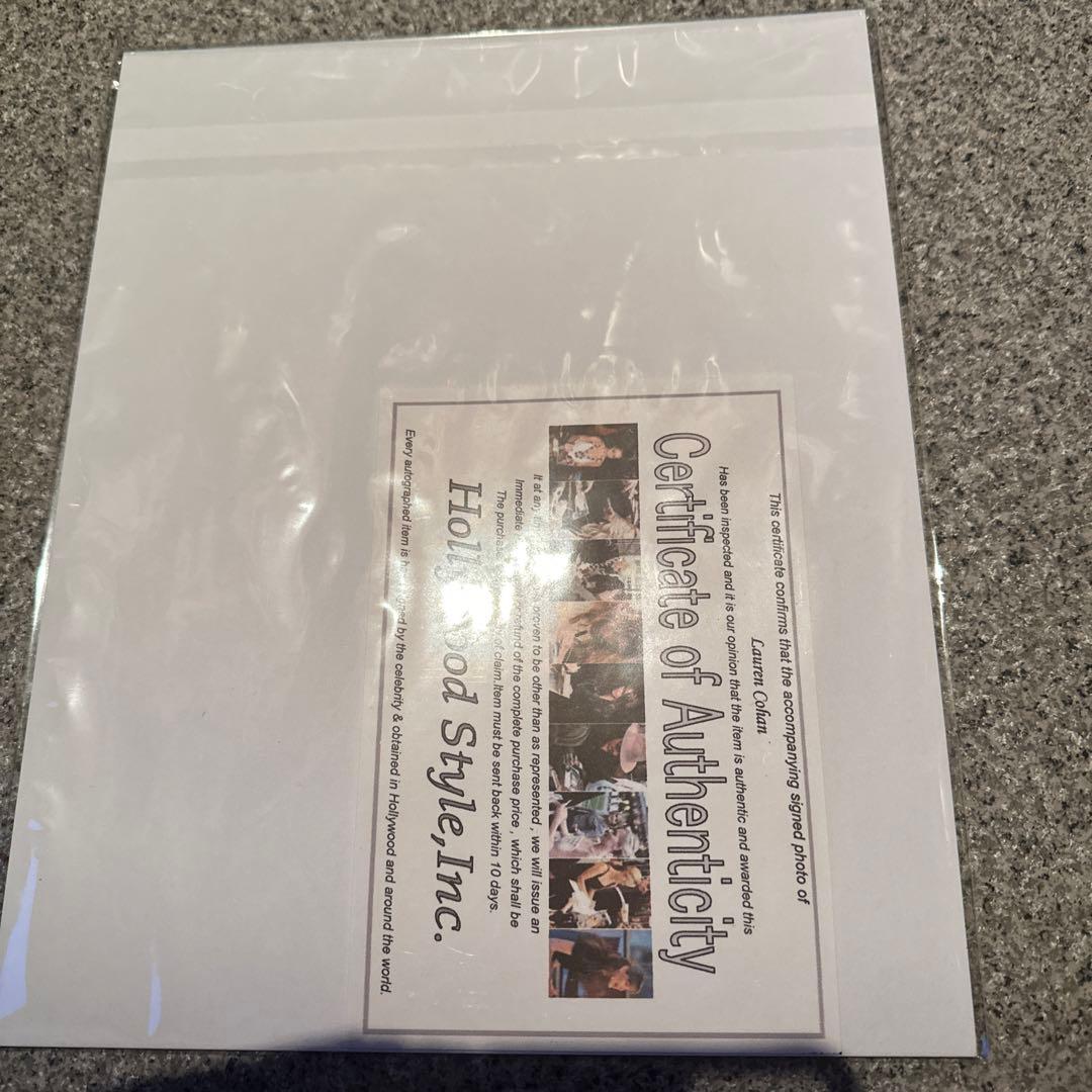 ウォーキングデッド マギー役 ローレン コーハン直筆サイン - メルカリ