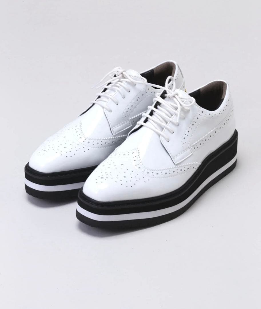 新品タグ付き セントアンドリュース　スパイクレス ゴルフシューズ 白 未使用品】セントアンドリュース ゴルフシューズ 白×シルバー 星