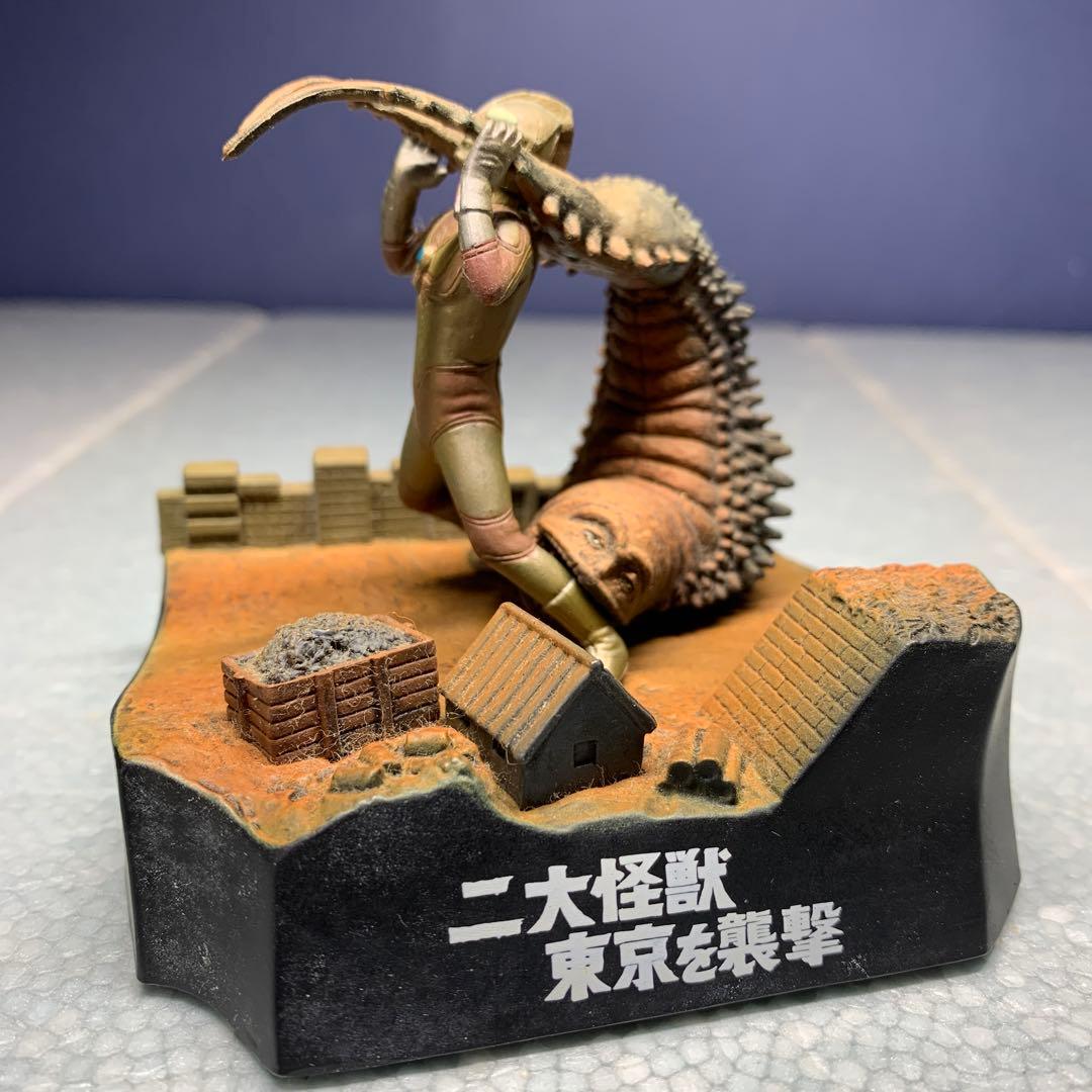 二大怪獣東京を襲撃 帰ってきたウルトラマンVSツインテール 夕日カラー