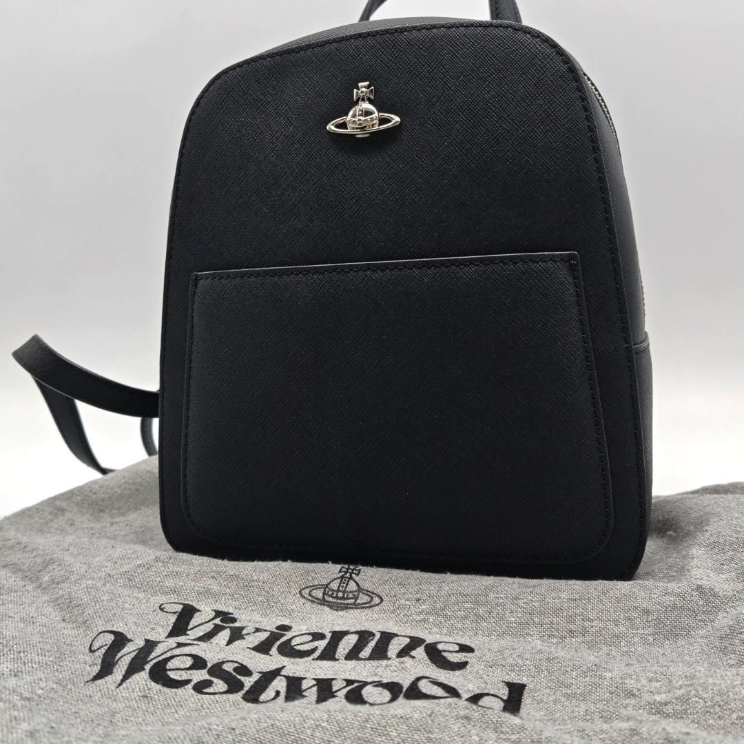 美品 ヴィヴィアンウエストウッド ミニリュック 本革 サフィアーノレザー 黒 Vivienne Westwood（ヴィヴィアンウエストウッド） 財布 二つ折り ミニ