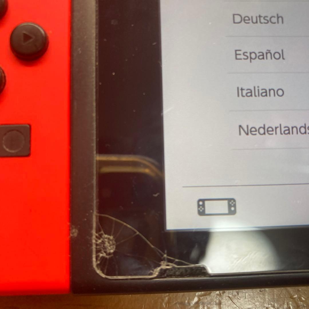 Nintendo Switch 赤・青 本体 画面フィルムひびあり - メルカリ