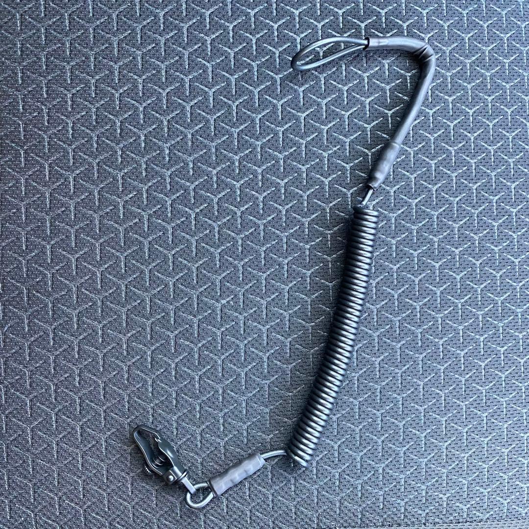 私服用けん銃吊り紐 ランヤード カールコード - メルカリ