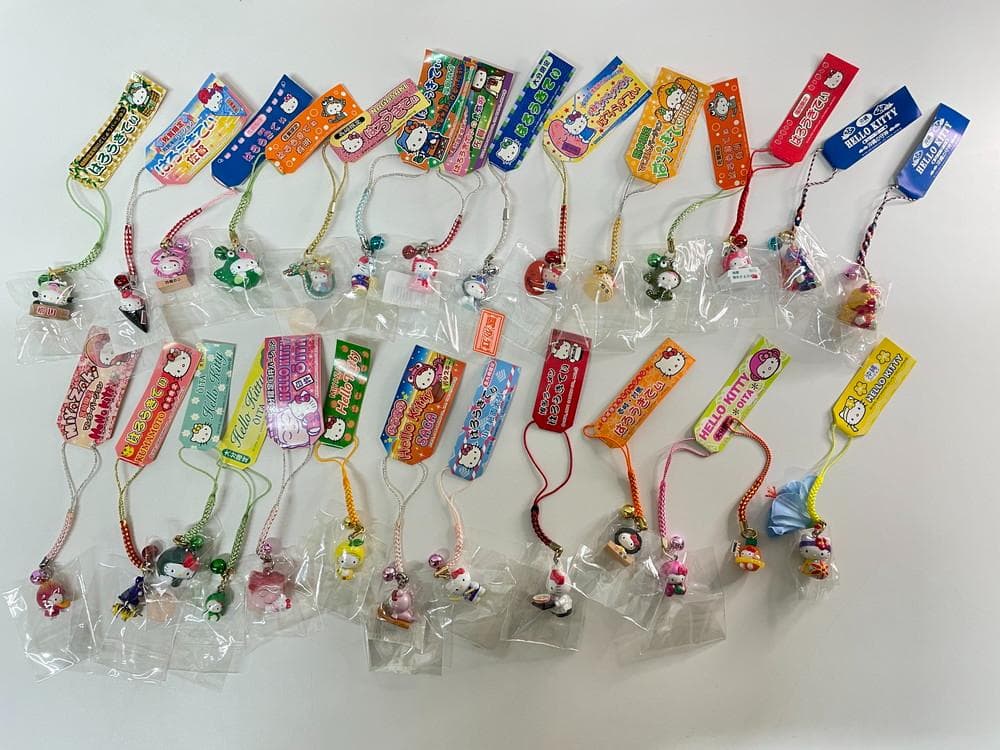 ◆サンリオ HELLO KITTY ご当地ストラップ 27個セット 　08270 サンリオ ハローキティ ご当地キティ ストラップ 3点 奈良 鹿せんべい
