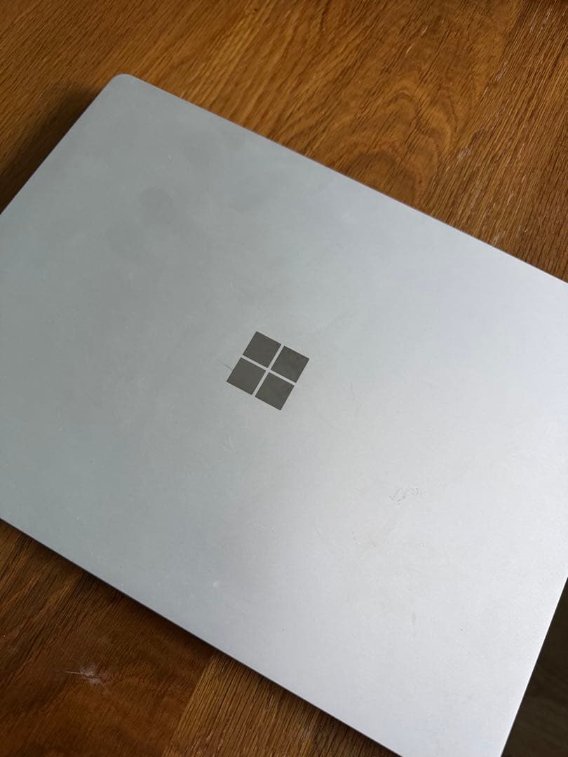 Microsoft Surface laptop 2本体 & 充電器 Linux