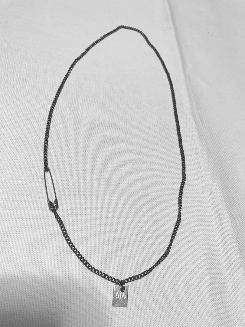 マルタンマルジェラ　アーティザナル　安全ピンネックレス マルタンマルジェラ アーティザナル 安全ピン ネックレス - メルカリ