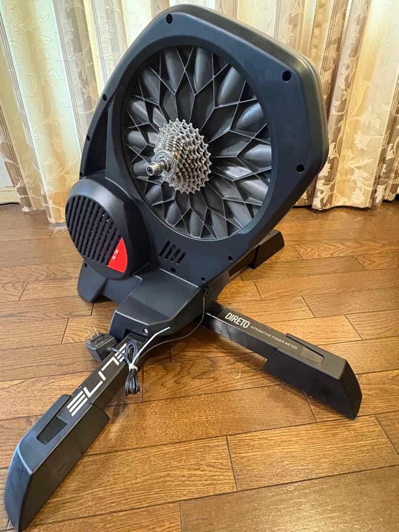 Elite Direto トレーニングローラー