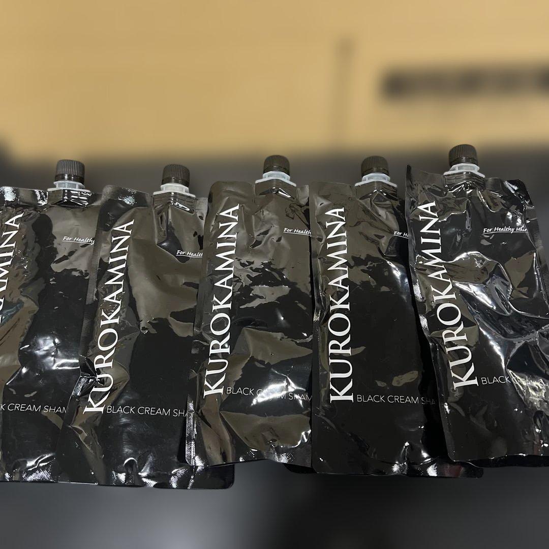 KUROKAMINA BLACK CREAM SHAMPOO 300g*5袋 KUROKAMINA BLACK CREAM SHAMPOO 300g*5袋