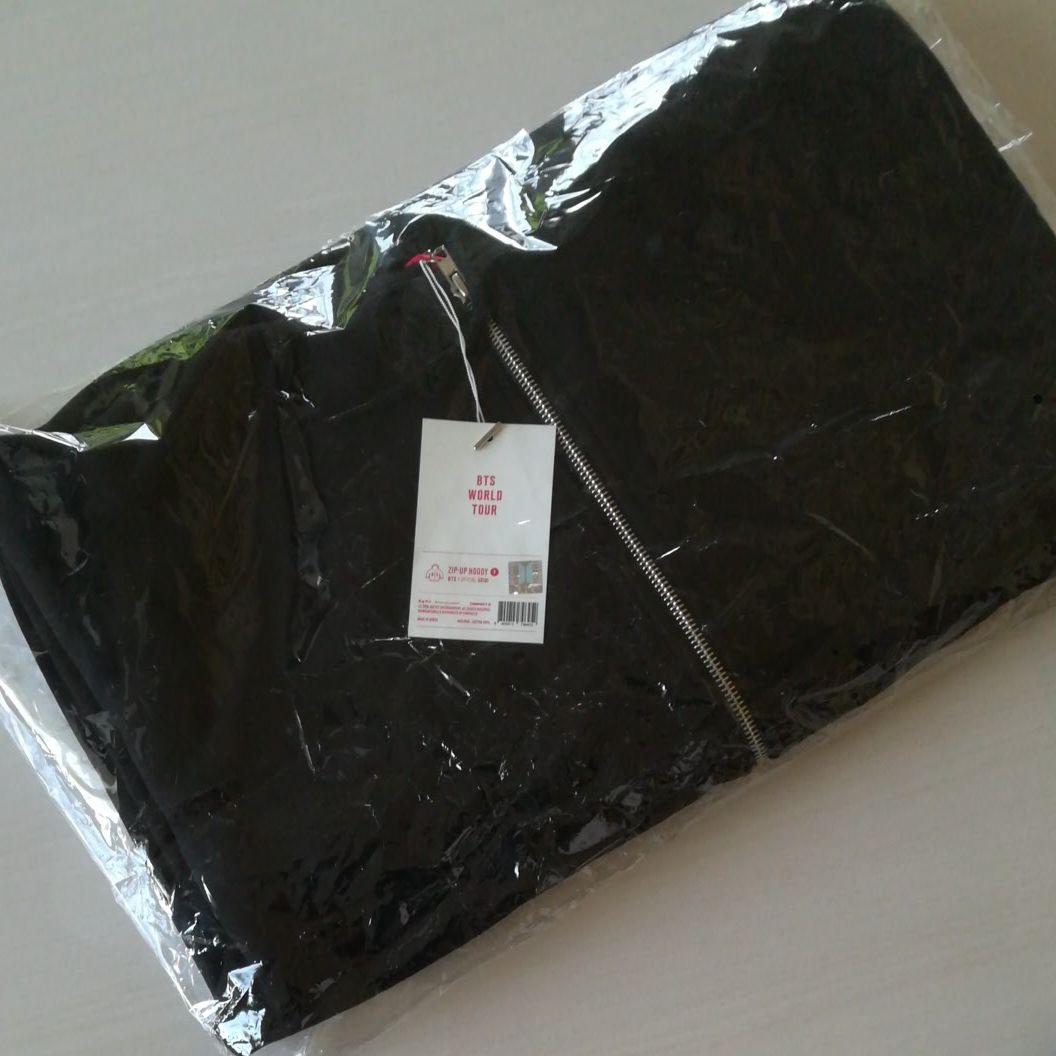 BTS WORLD TOUR パーカー