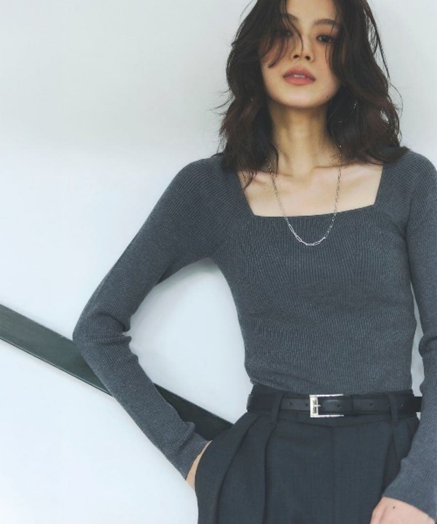 anuans シルクカシミアブレンドデコルテリブニット