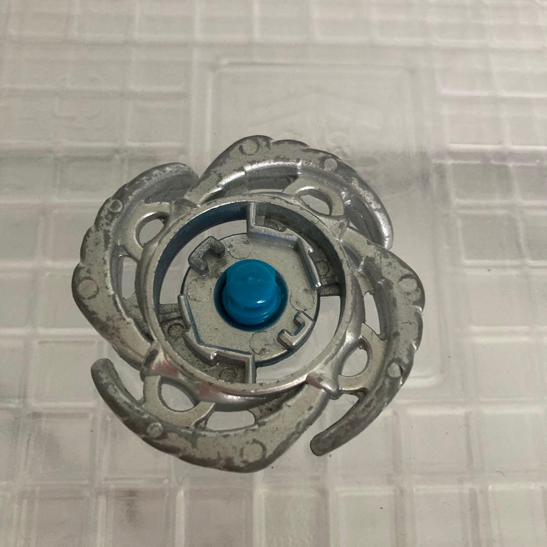 初代 アクアリオ メタルファイトベイブレード 9517 - メルカリ