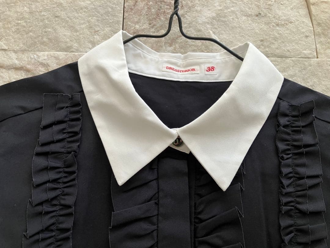 新品】ドレステリアDRESSTERIORコットンフリルブザムシャツ 38 - メルカリ