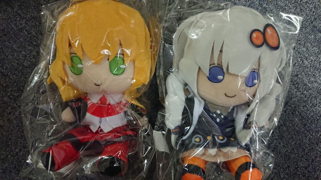 紲星あかり 弦巻マキ おすわりぬいぐるみ 2体セット VOICEROID】【B宮舞モカ】弦巻マキ＆宮舞モカ ぬいぷりけおすわり
