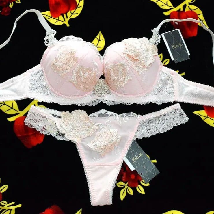 新品・タグ☆ワコール☆サルート☆７３Ｇ・ベルサイユのばら☆ＰＩ☆Ｄ７０＆ソングＭ