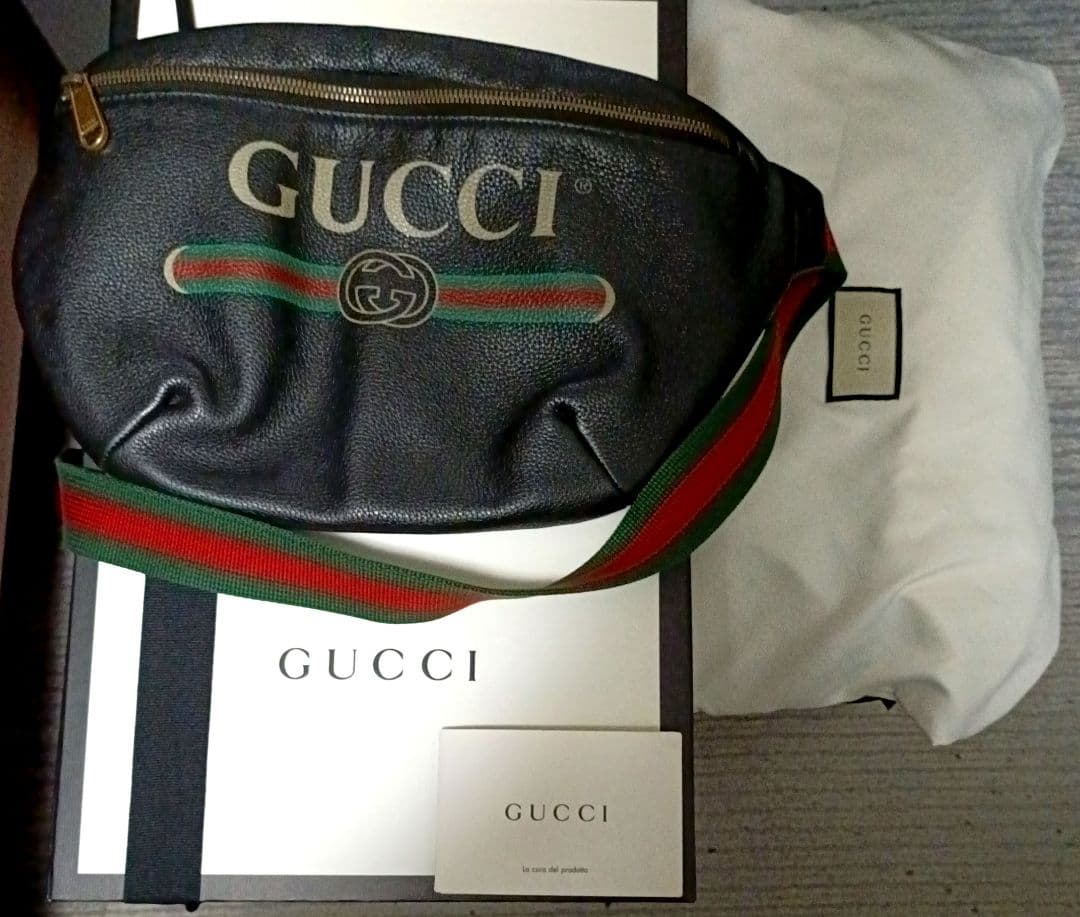 GUCCI グッチ ボディバッグ