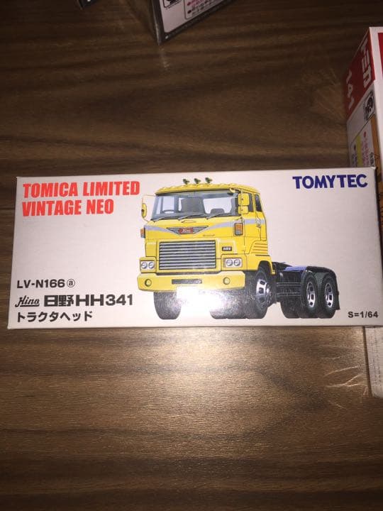 トミカリミテッド 日野トラクタベッド HH341