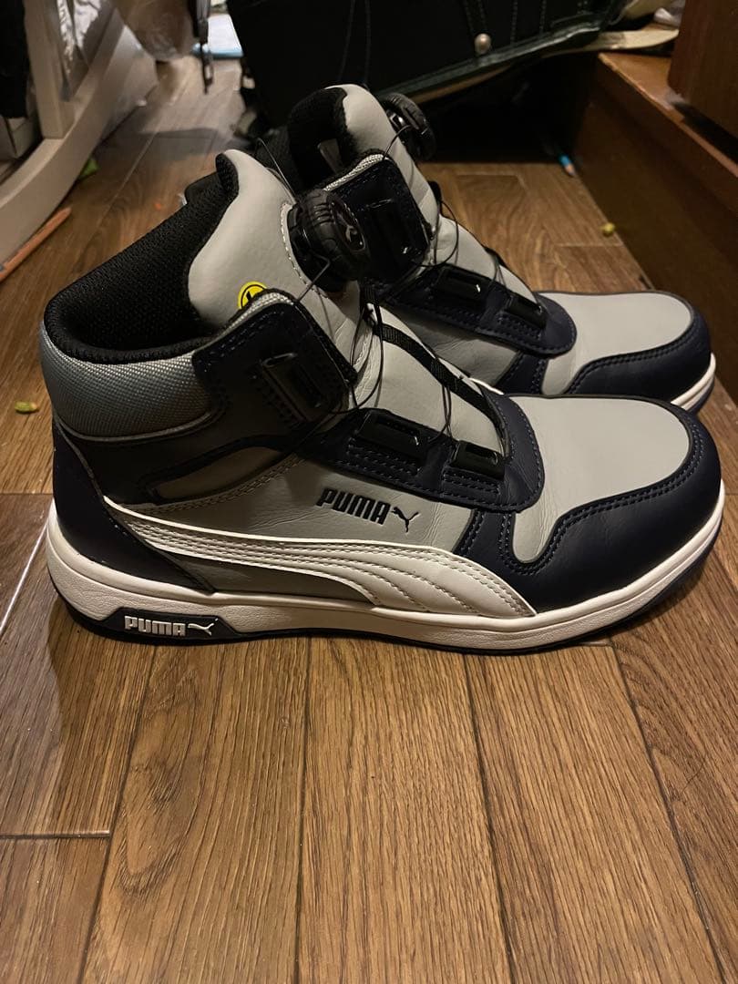 上*也様 PUMA 安全靴 フロントコート ディスクミッド グレー/ネイビー