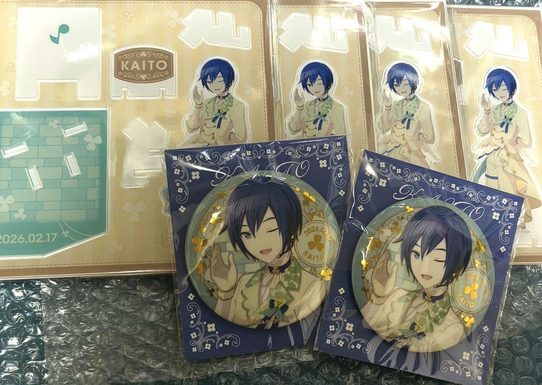 プロセカ はぴこれ KAITO 缶バッジ F アクスタ B - メルカリ