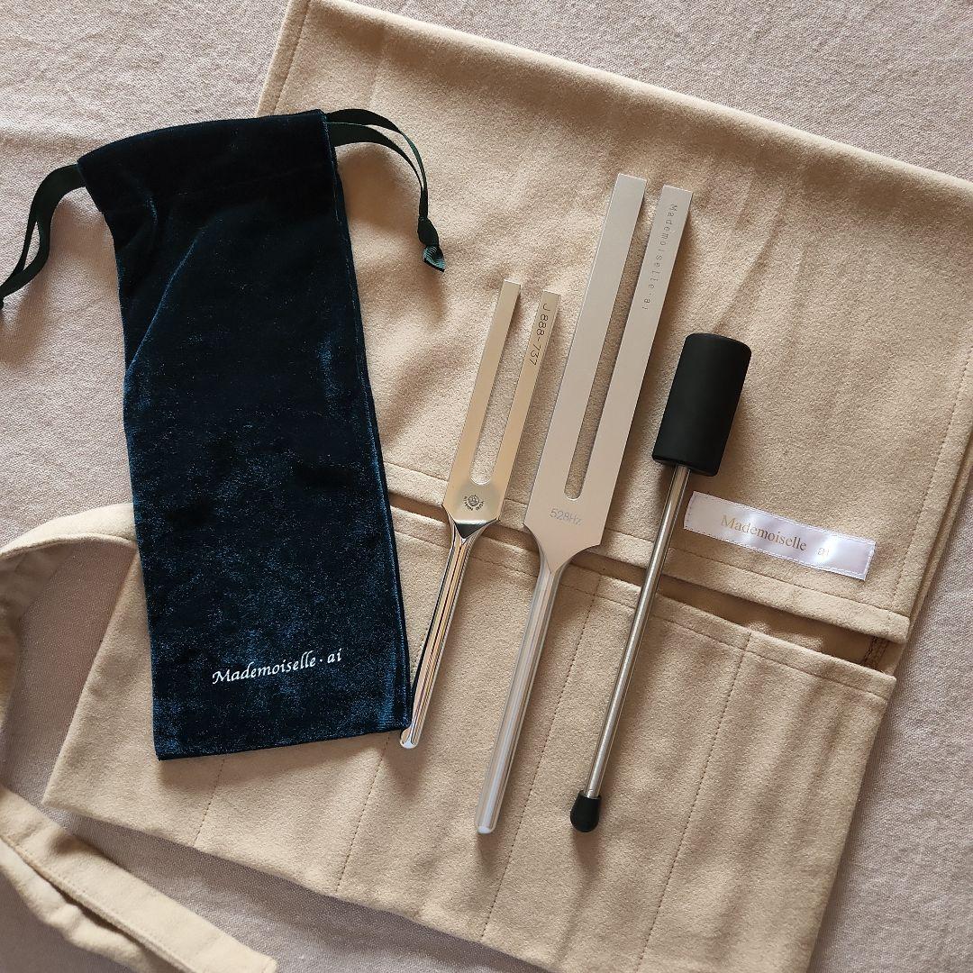 【美品】MIチューナー 音叉　528Hz / 888Hz　ハンマー付　ニチオン製