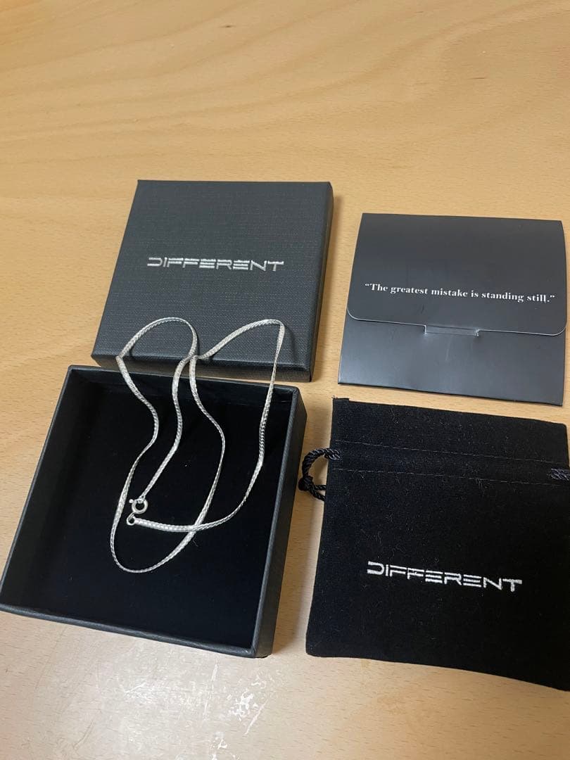 Different Necklace ジョージ ディファレント ネックレス - メルカリ