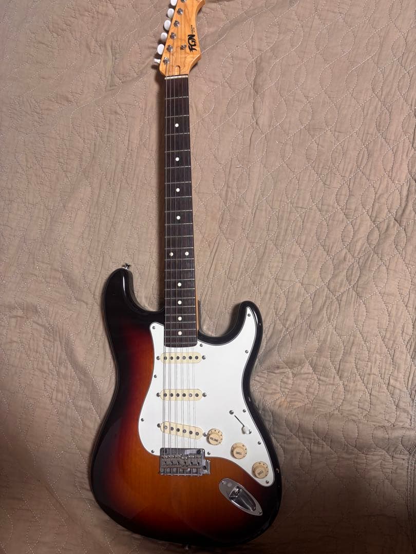 【ダンカンピックアップ】 FGN NST200RAL 上位モデル　ストラト